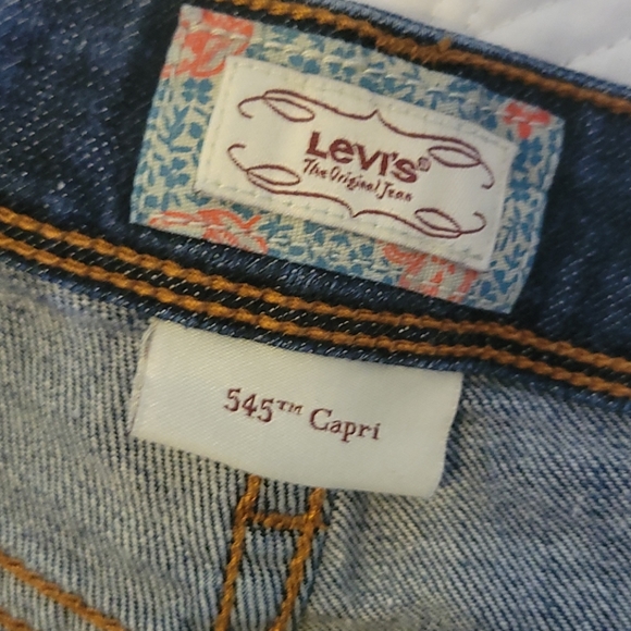 Levi's capri - Picture 2 of 7